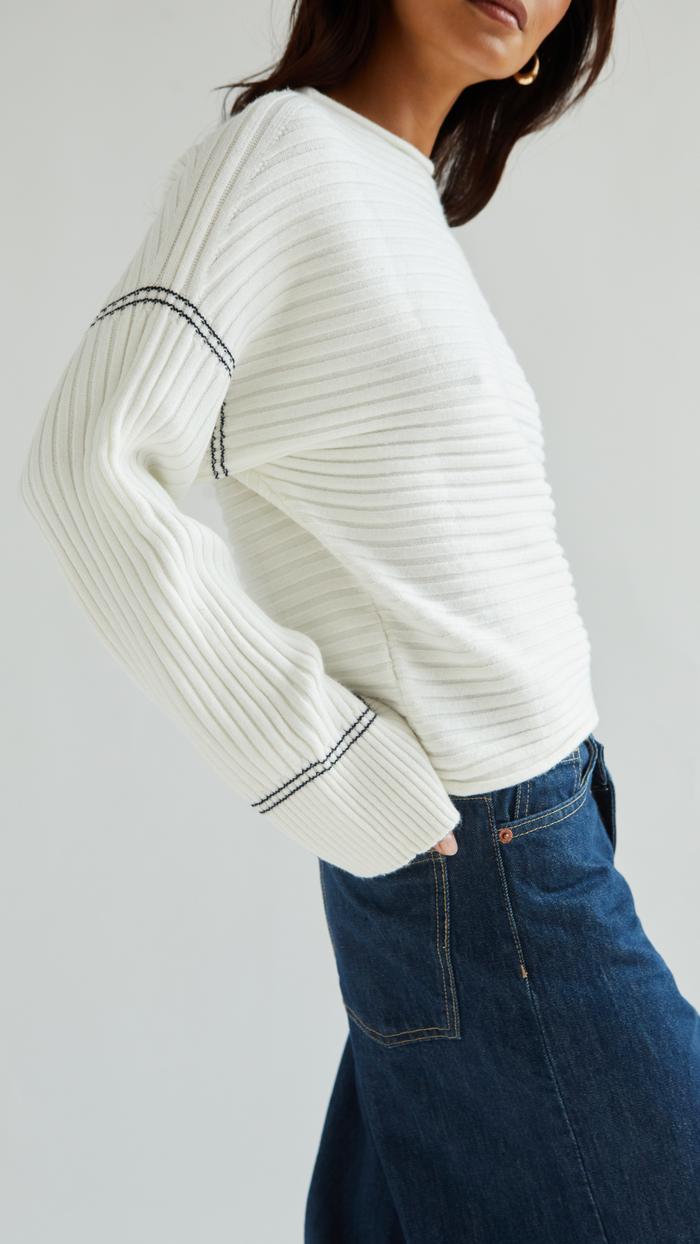 Pull côtelé avec lignes contrastantes Anna