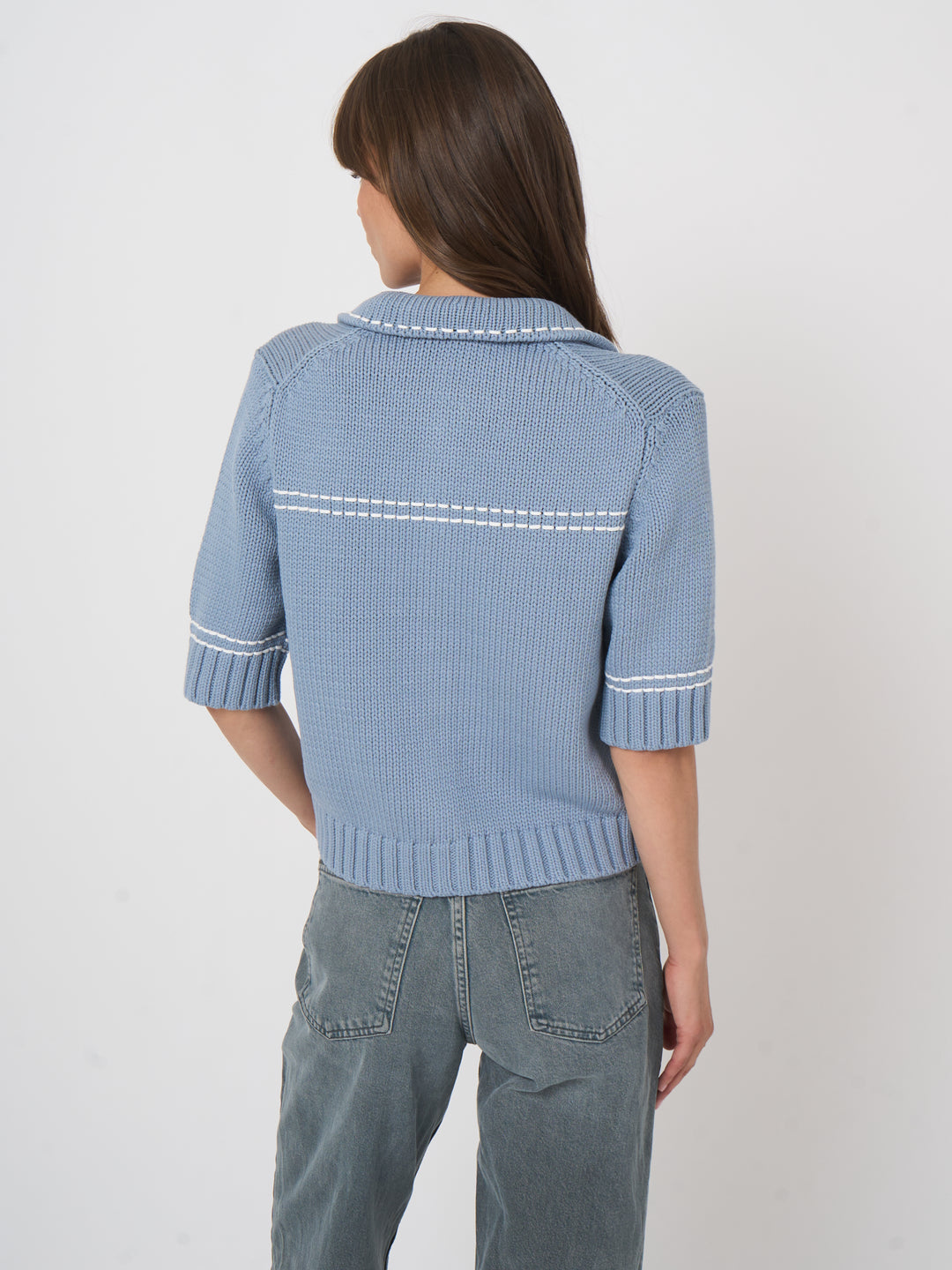 Cardigan en tricot à surpiqûres contrastantes