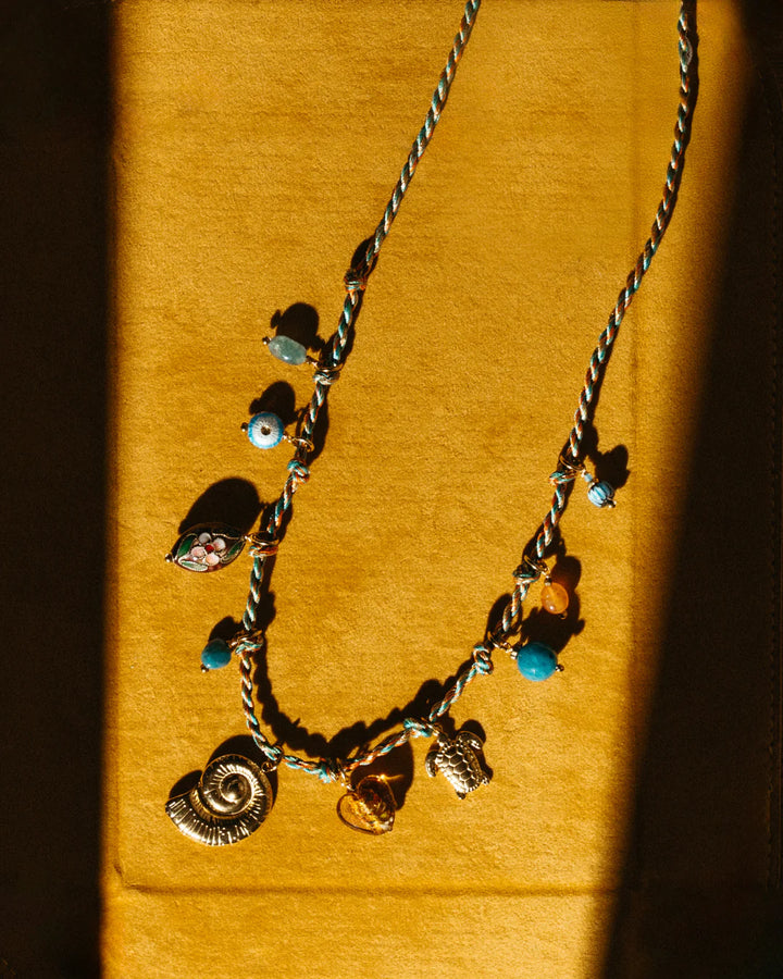 Collier tressé multicolore avec charms Bahia