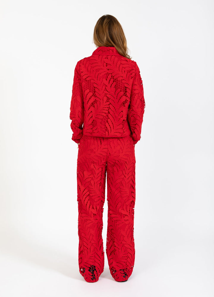 Veste en guipure avec boutons en coeur