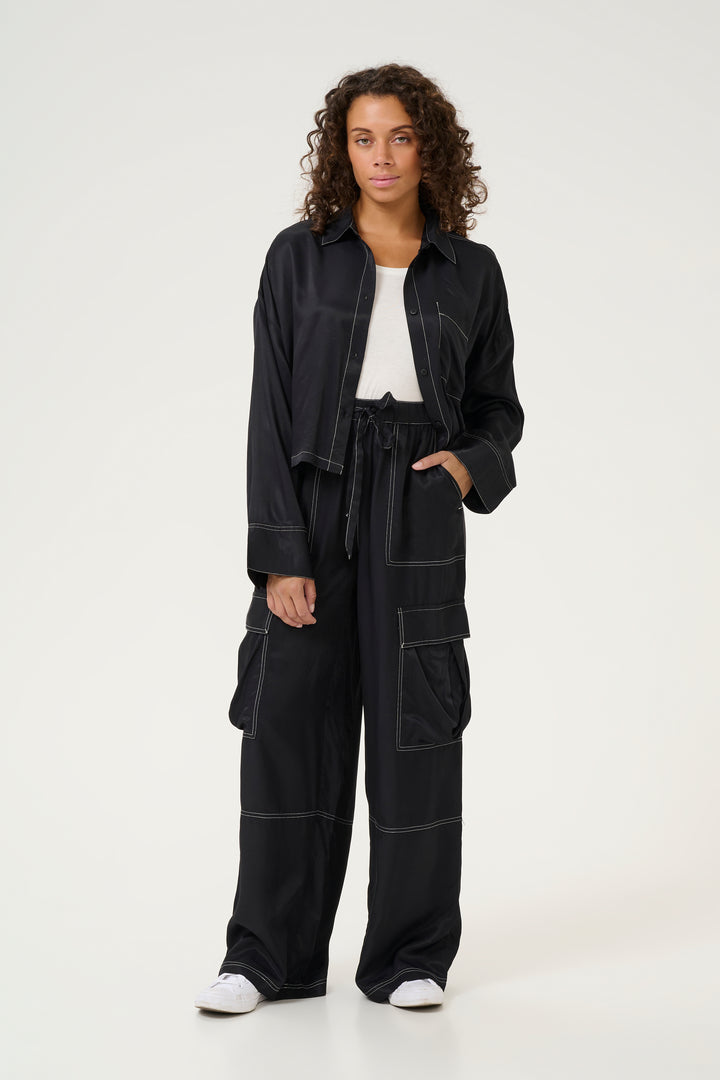 Ensemble chemisier et pantalon avec coutures contrastantes Centa