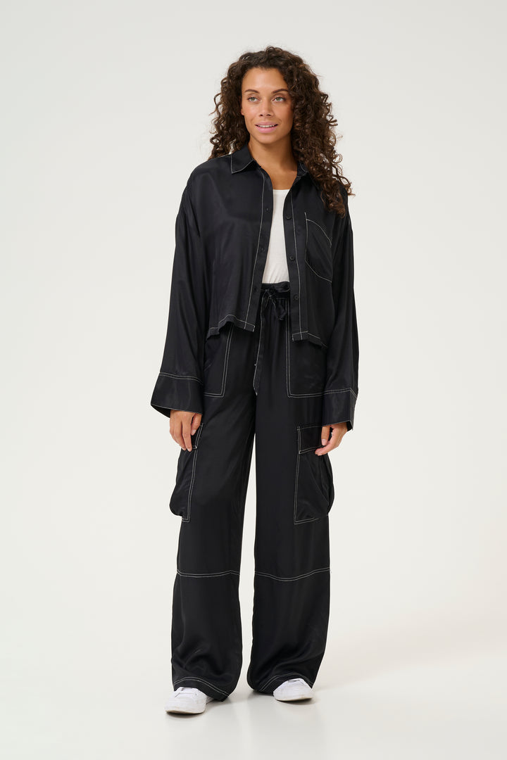 Ensemble chemisier et pantalon avec coutures contrastantes Centa