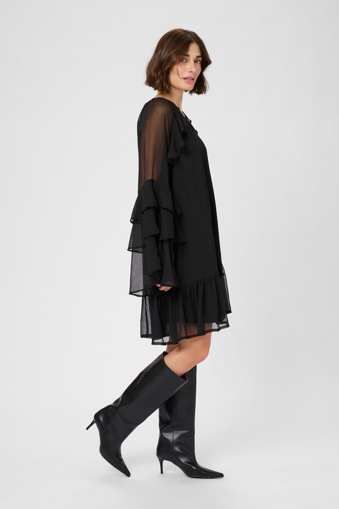 Robe courte transparente à volants Lianoa