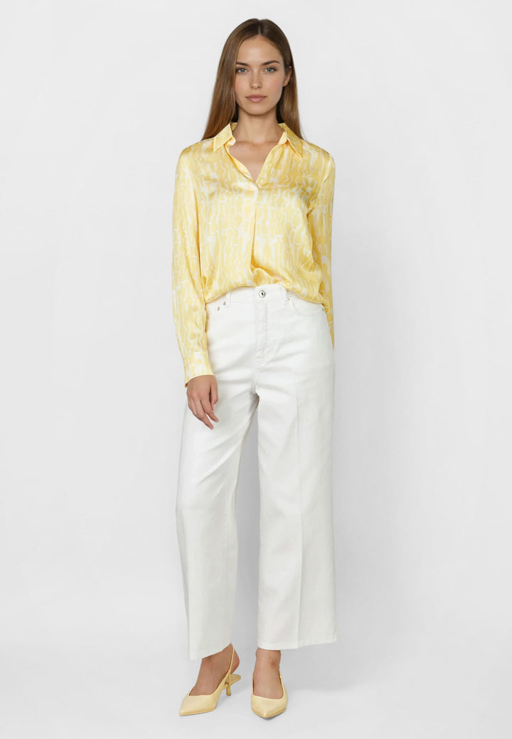 Blouse satinée à motif délicat