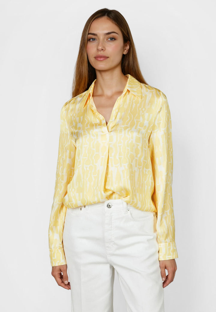 Blouse satinée à motif délicat