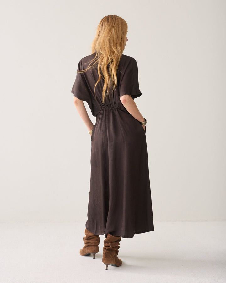 Robe-chemisier lustrée à taille cintrée