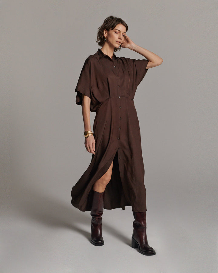 Robe-chemisier lustrée à taille cintrée