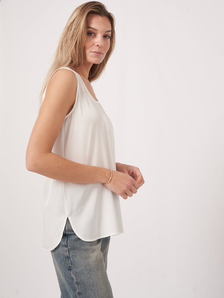 Camisole en soie avec fentes latérales