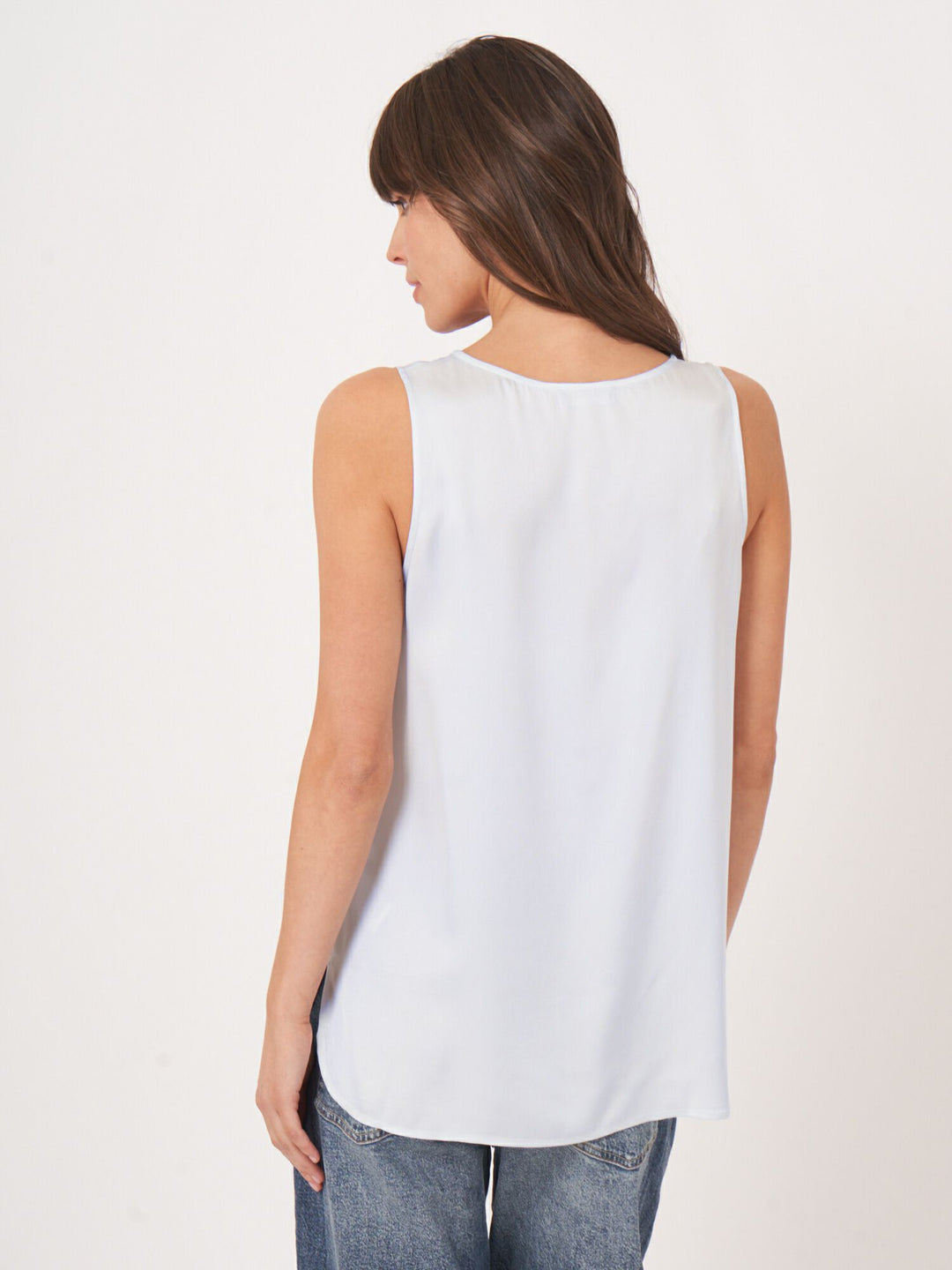 Camisole en soie avec fentes latérales