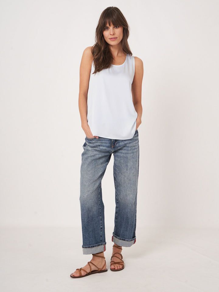 Camisole en soie avec fentes latérales