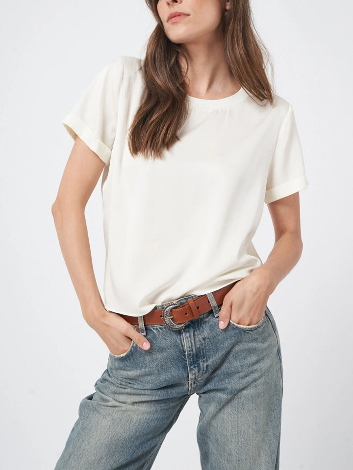 Blouse en satin de soie à col rond