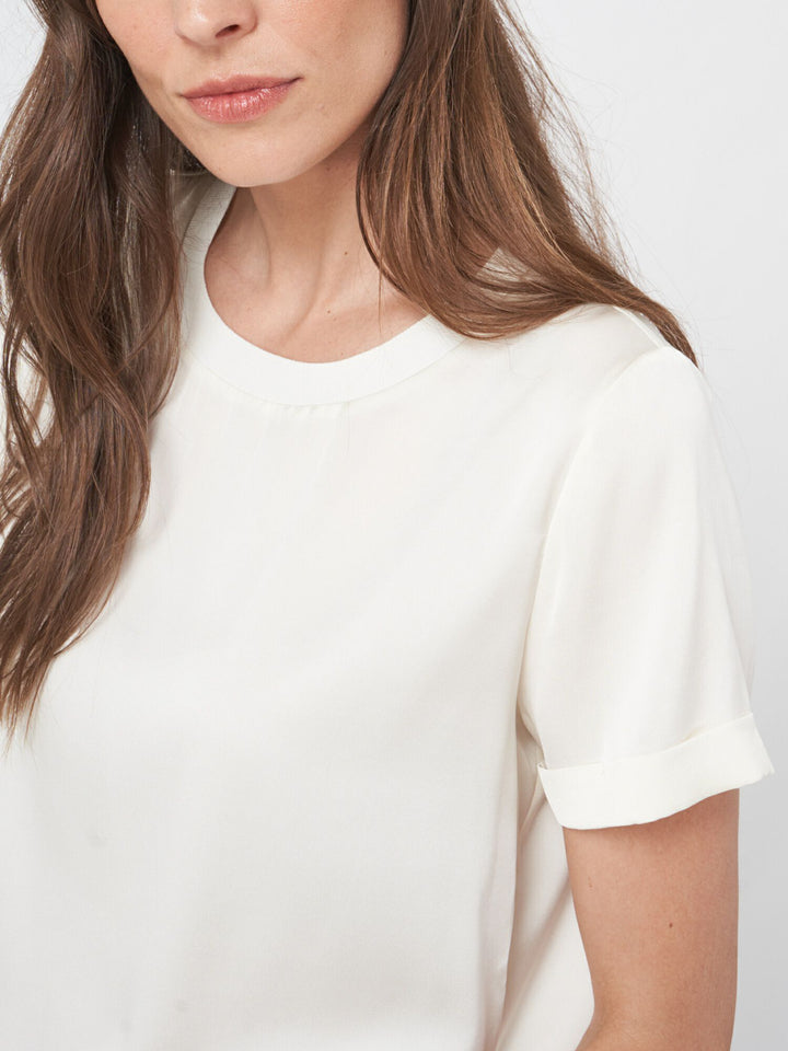 Blouse en satin de soie à col rond