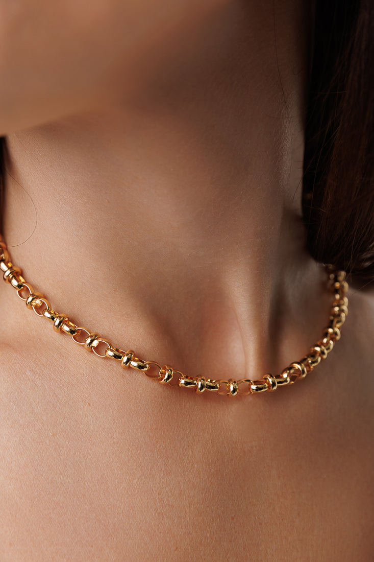 Collier de maillons entrelacés dorés