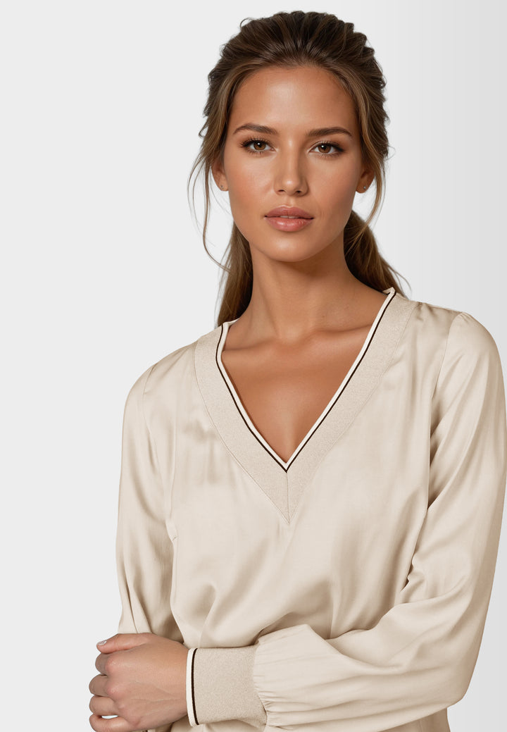Blouse soyeuse avec détails en lurex