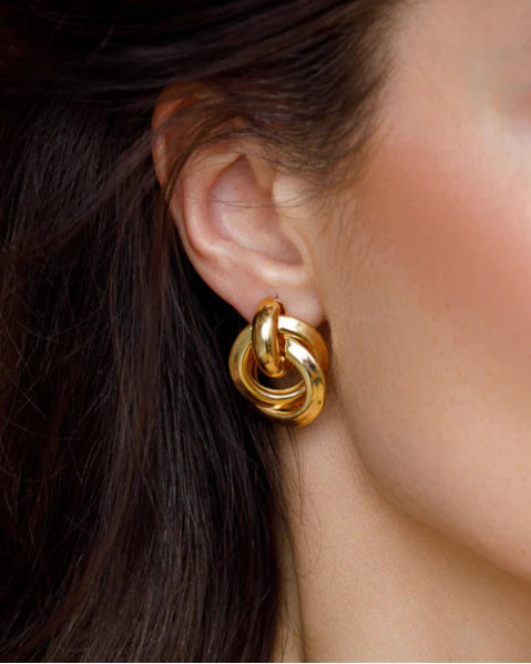 Boucles d'oreilles anneaux entrelacés