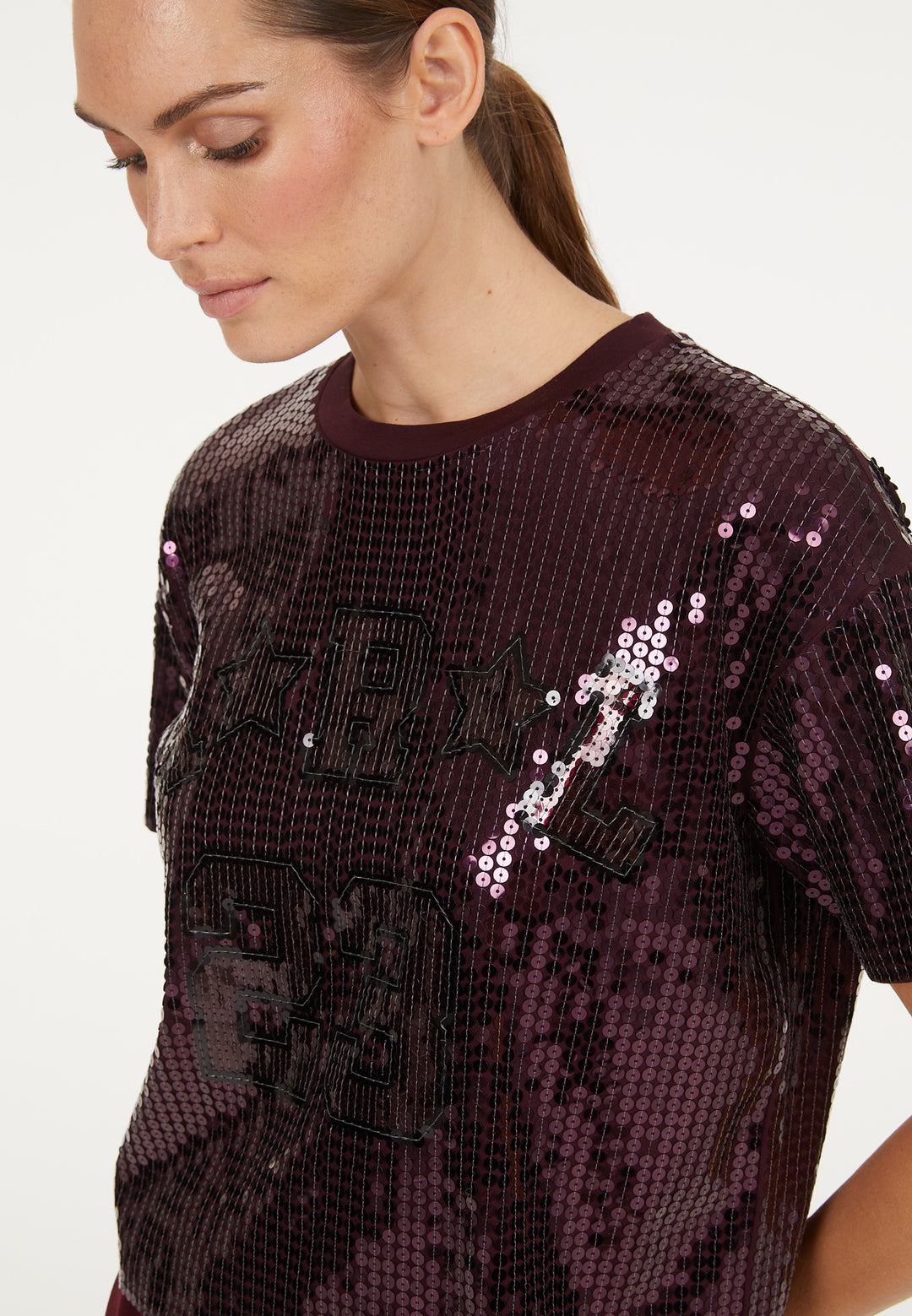 T-shirt à paillettes avec motif style sportif