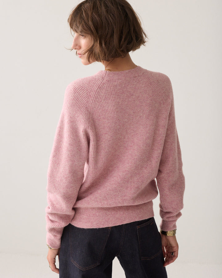 Pull texturé à encolure ajourée