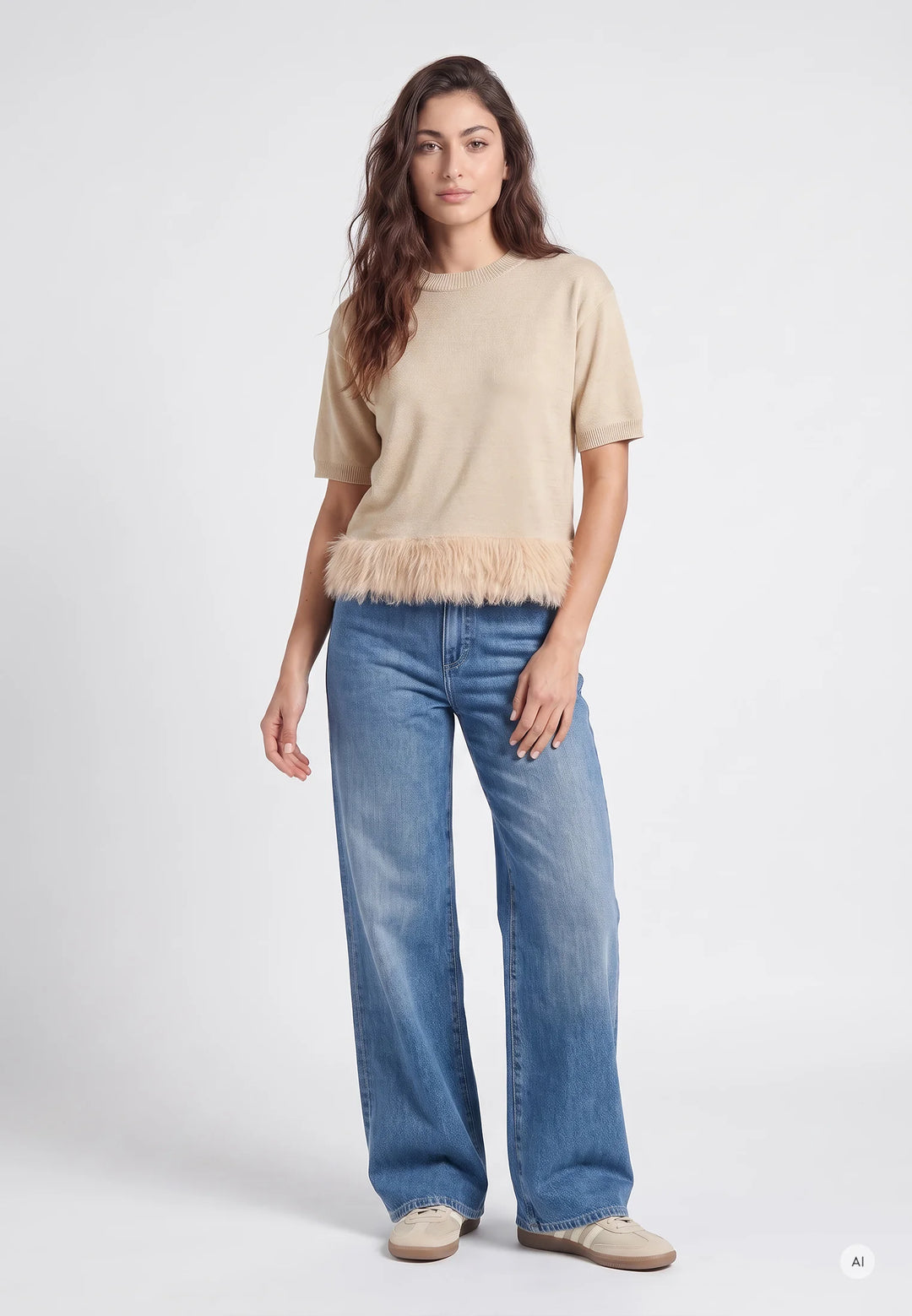 Pull à ourlet en fausse fourrure