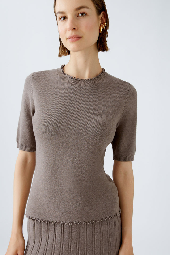 Pull féminin manches courtes à volants