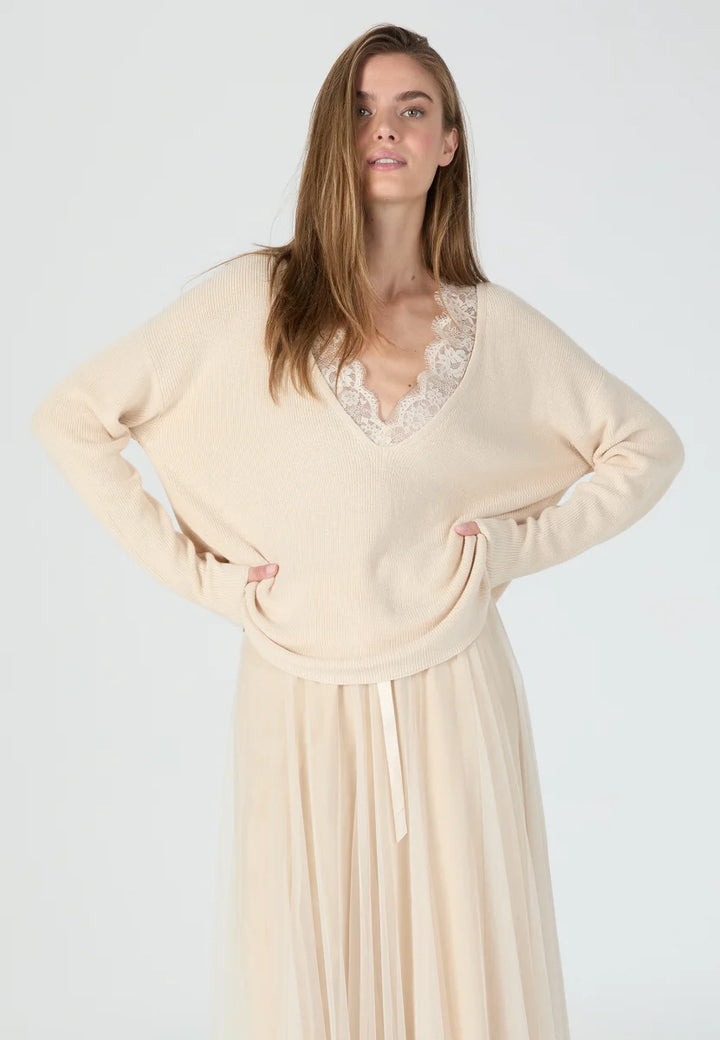 Pull en coton et cachemire avec col en dentelle