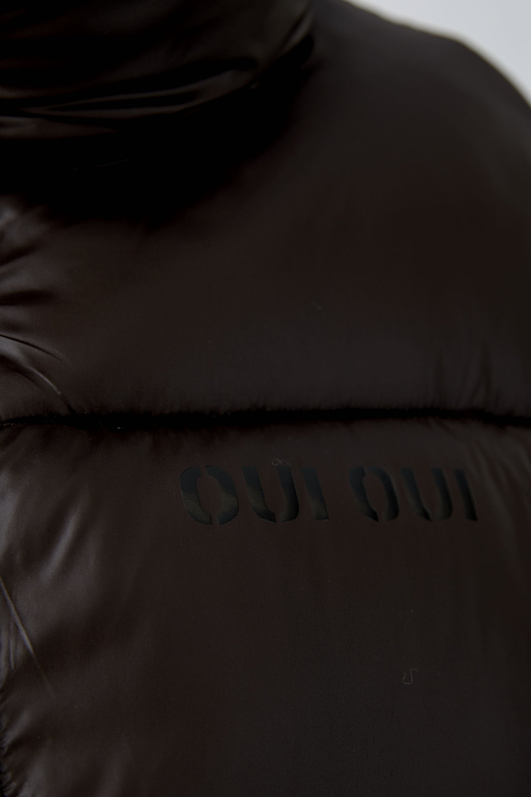 Manteau matelassé court avec col cheminée