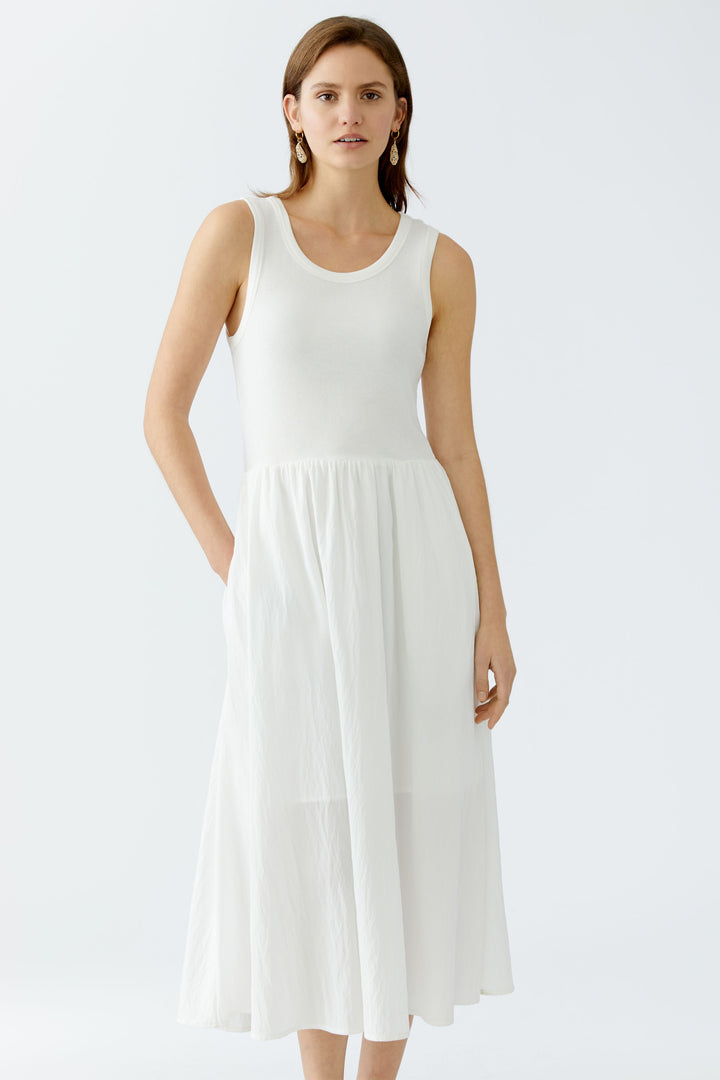 Robe longue sans manches à contraste