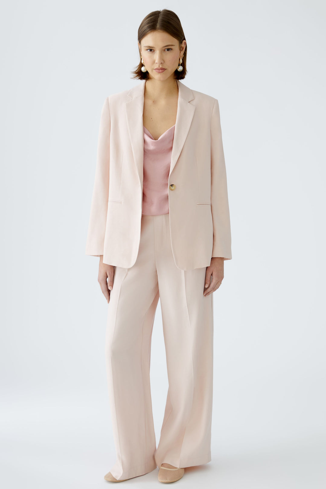 Pantalon fluide avec plis marqués