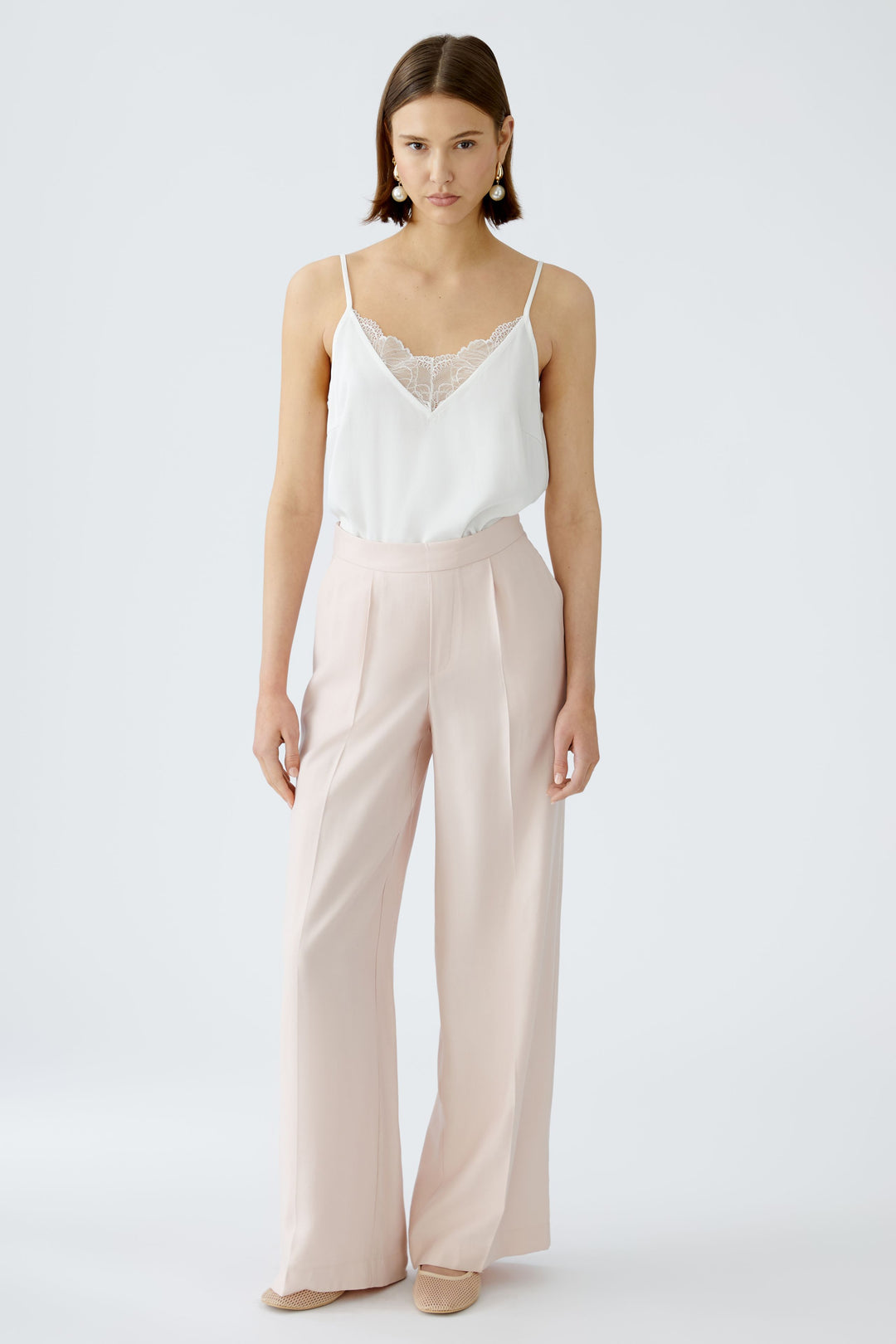 Pantalon fluide avec plis marqués