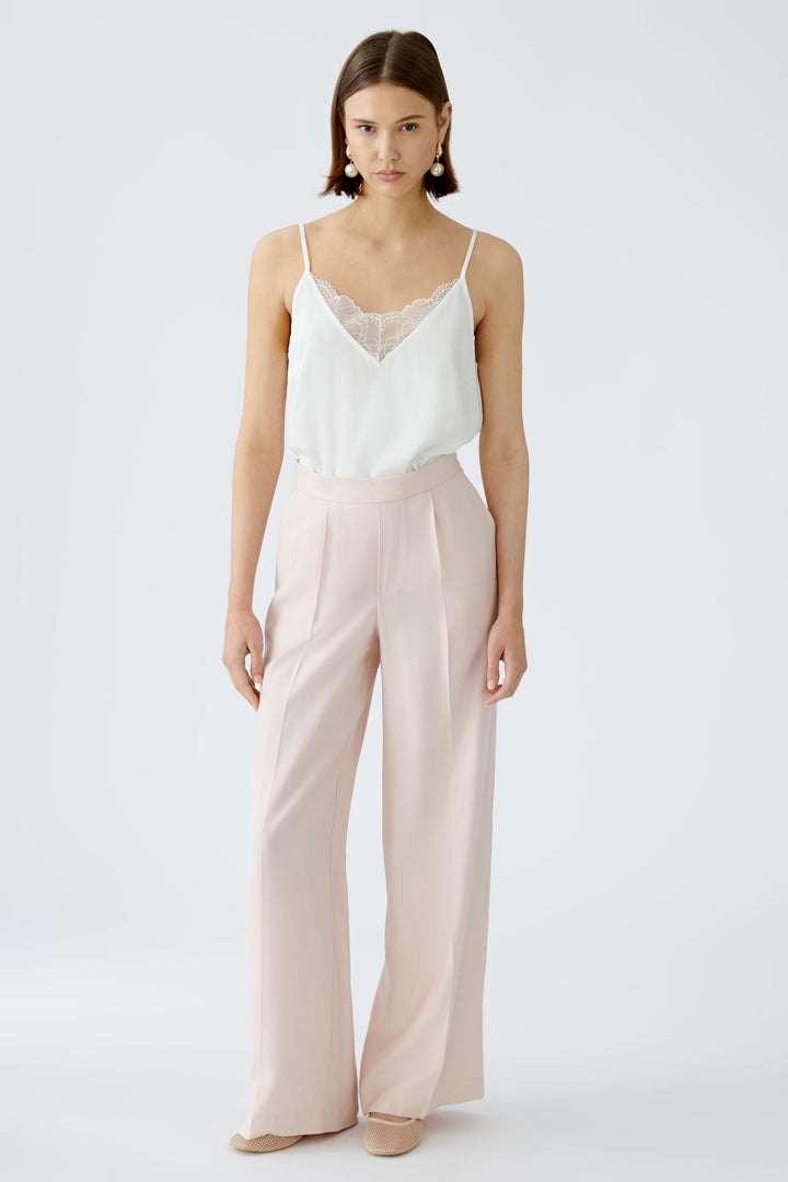 Pantalon fluide avec plis marqués