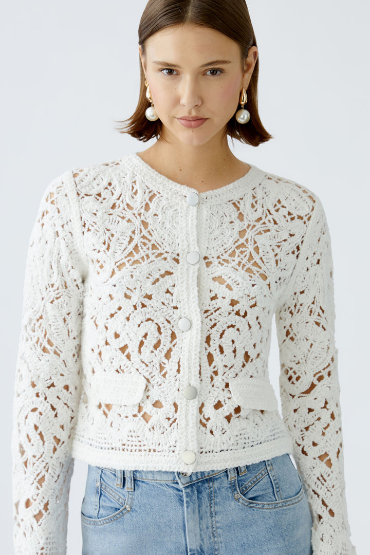 Cardigan ajouré en crochet avec boutons brossés