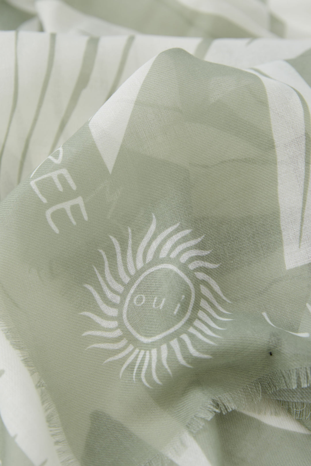 Foulard léger avec imprimé palmiers
