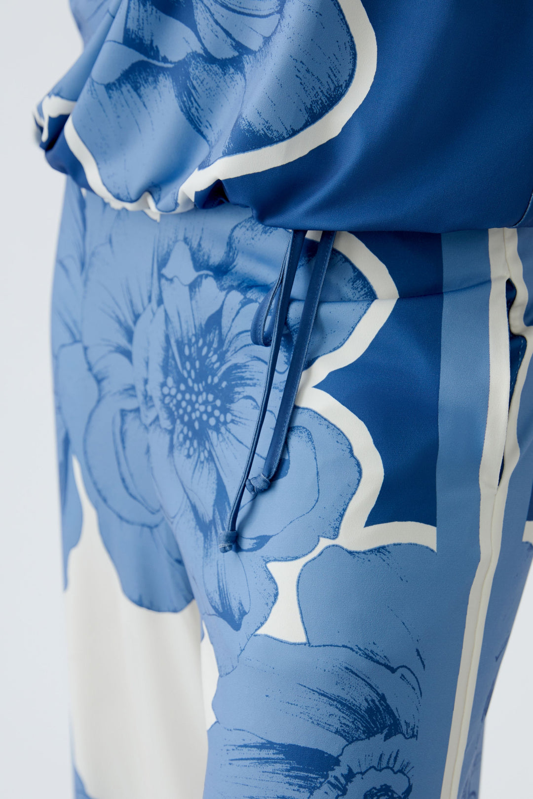 T-shirt avec imprimé floral et cordon de serrage