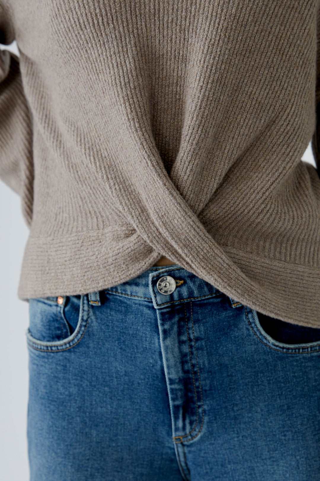 Pull côtelé en mélange de coton avec nœud