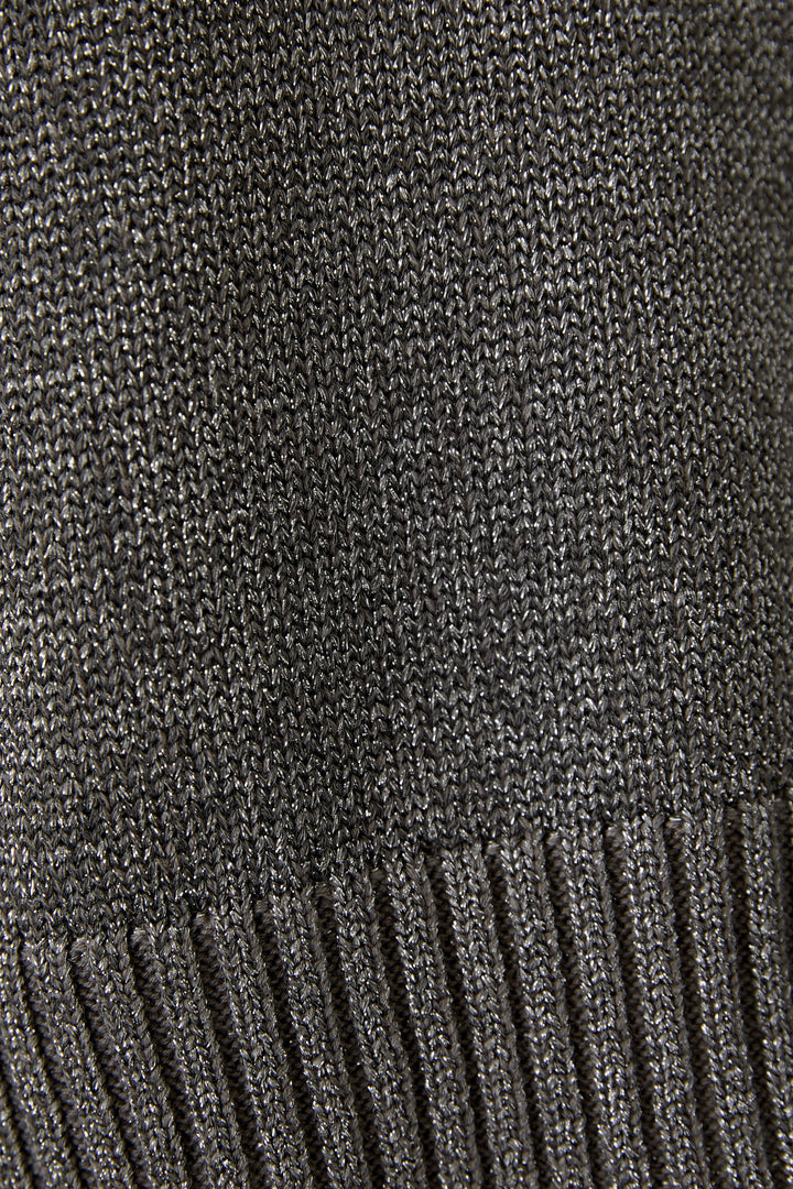 Pull court avec fini métallique