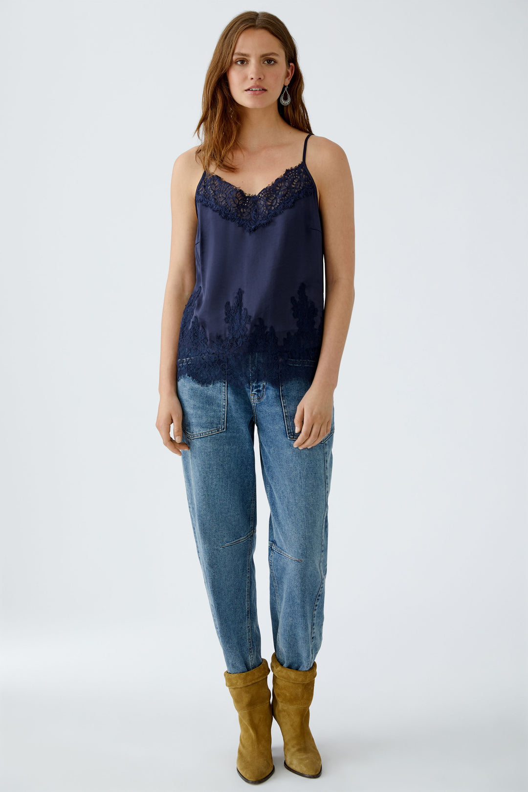 Camisole soyeuse à dentelle