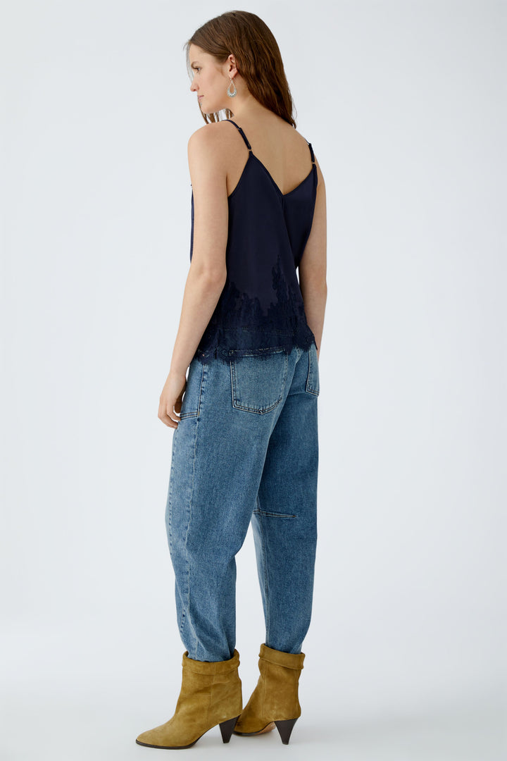Camisole soyeuse à dentelle