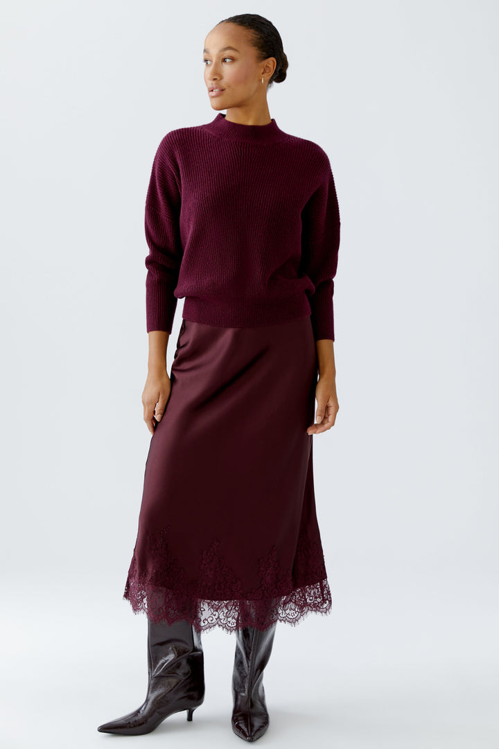 Jupe midi satinée avec dentelle