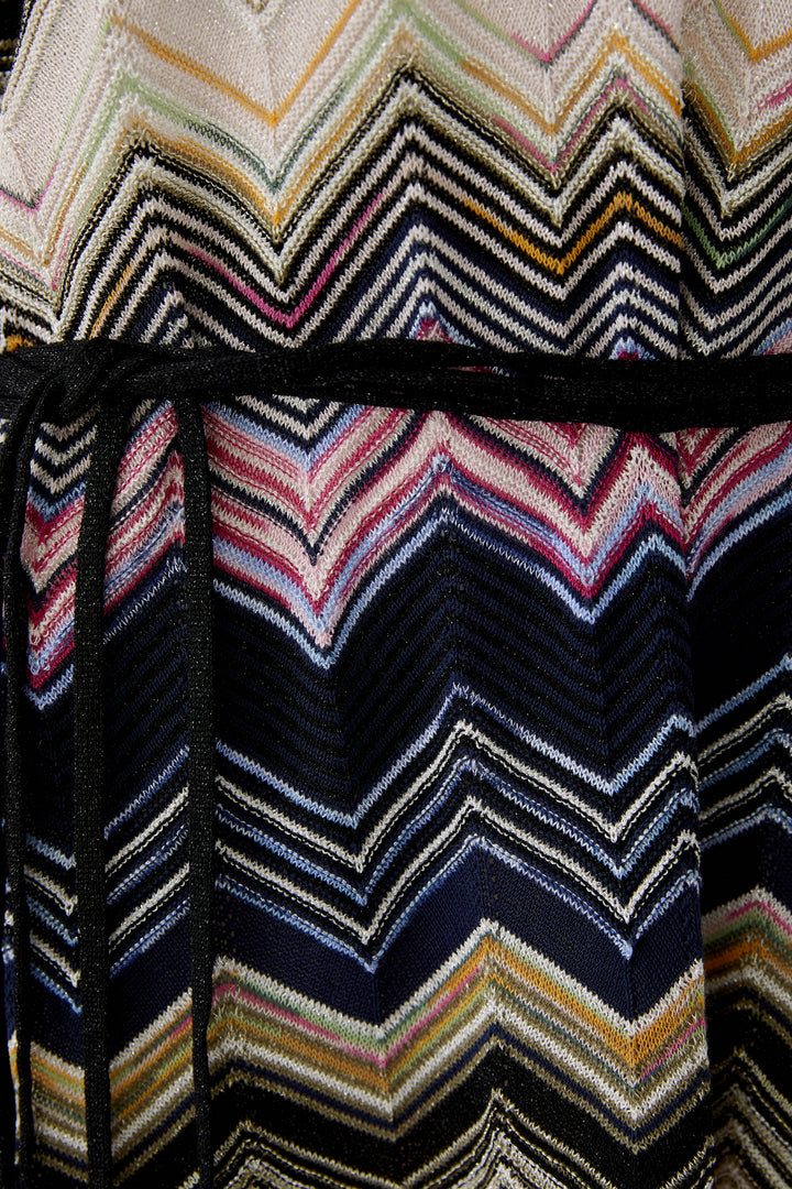 Robe longue fluide à motifs graphiques et ceinture