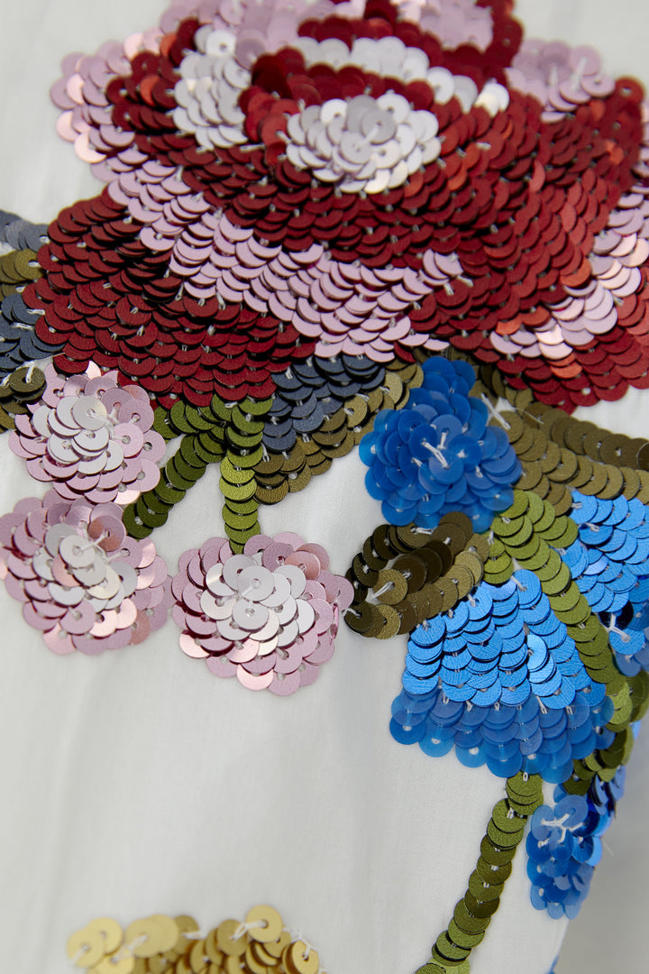 Blouse droite brodée à motifs floraux et sequins