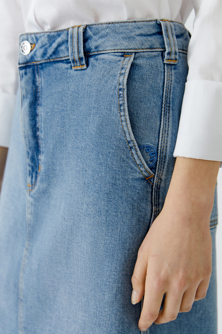 Jupe en jeans longueur genou