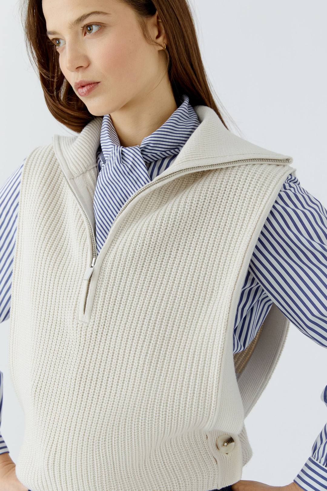 Pull sans manches à col demi-zippé