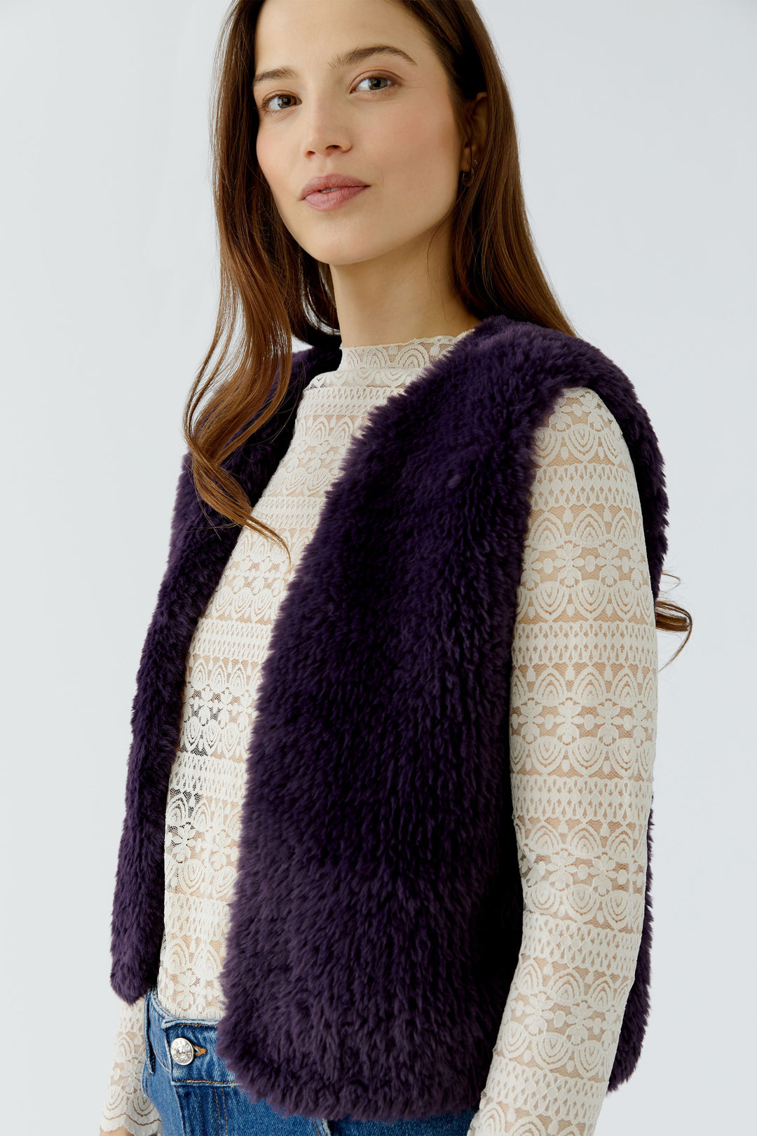 Veste courte sans manches à texture pelucheuse