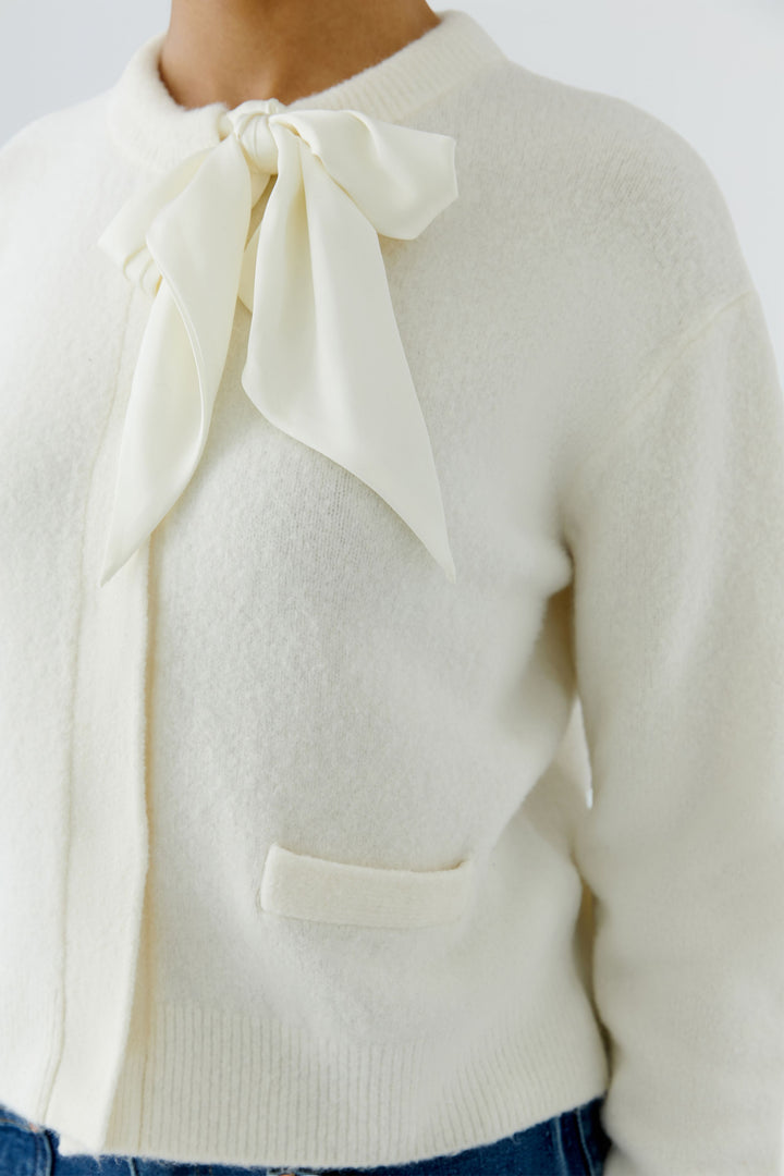 Cardigan élégant à nœud