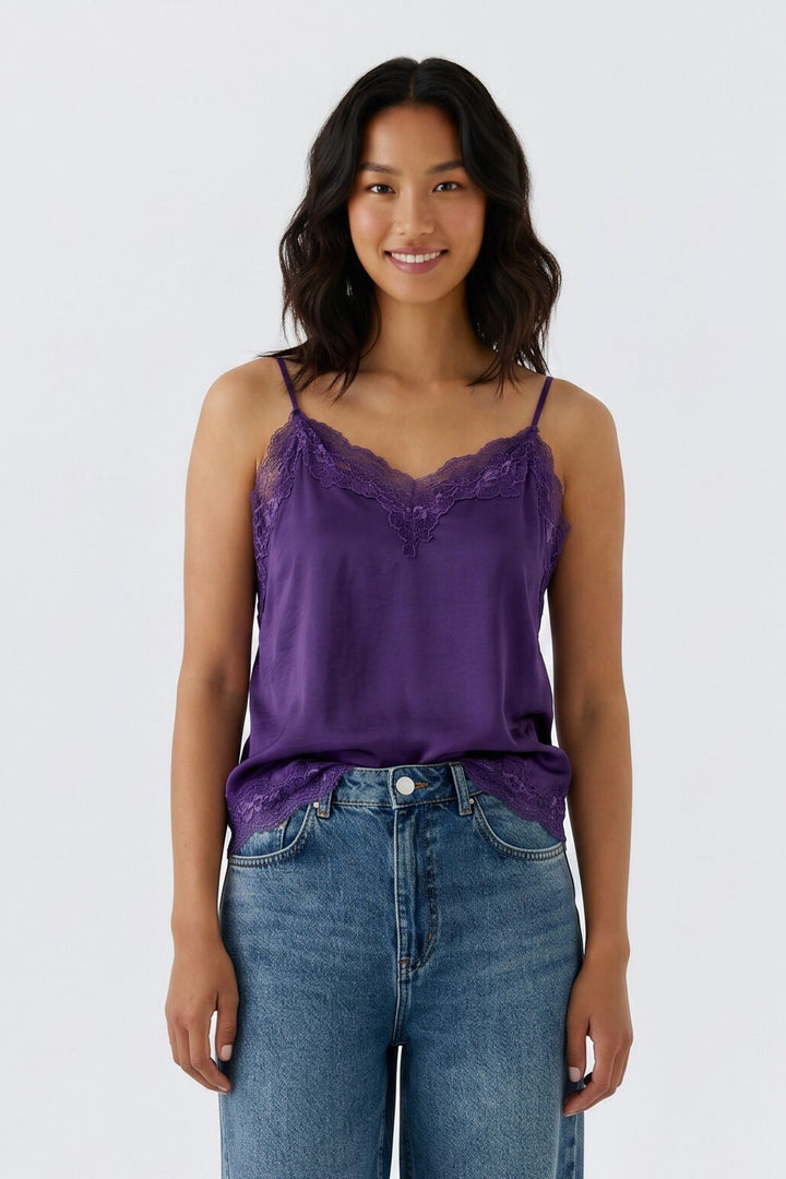 Camisole satinée à dentelle