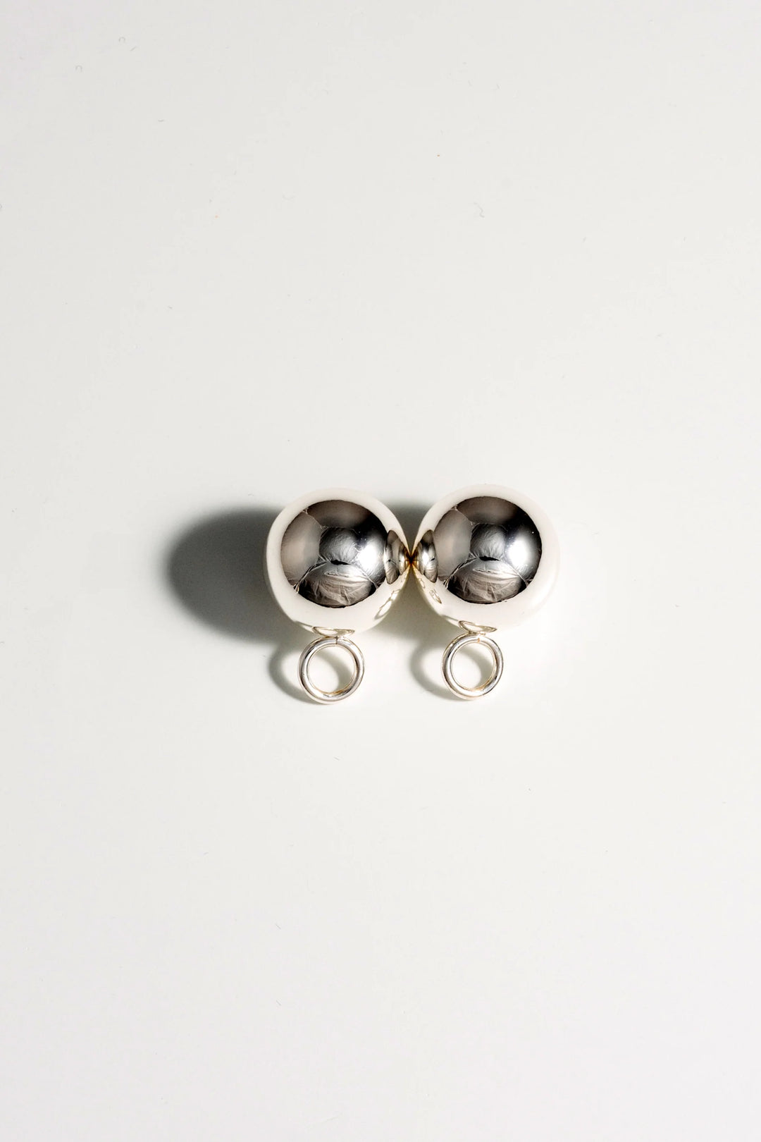 Charms de boules argentées AG