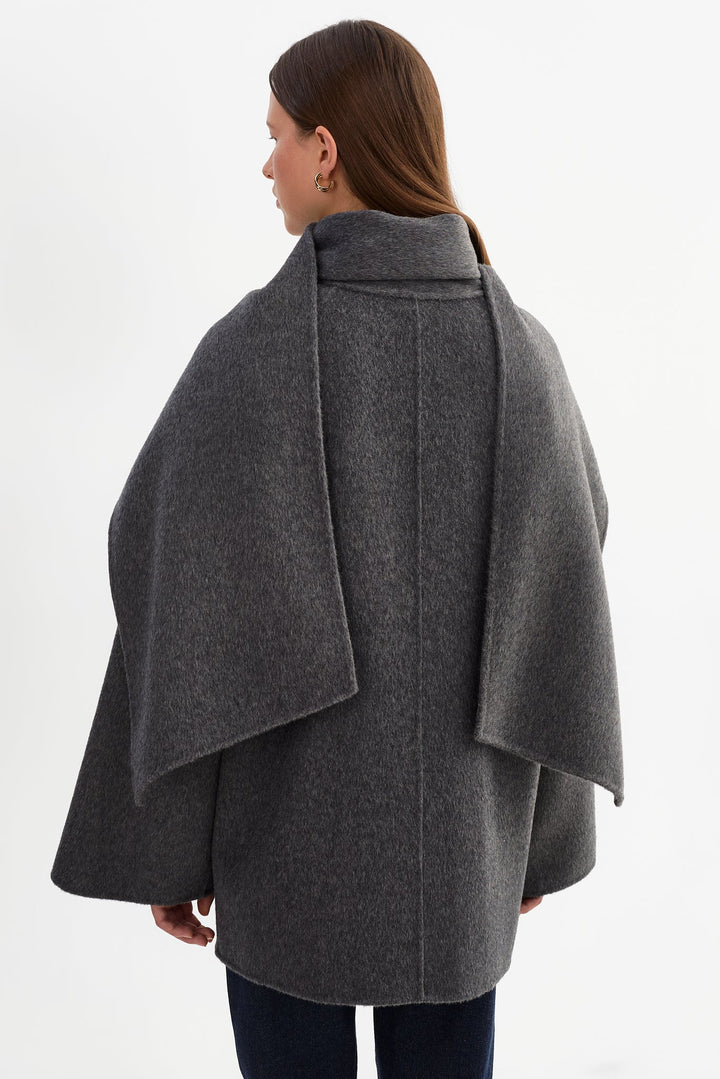 Manteau cape avec foulard intégré Anca