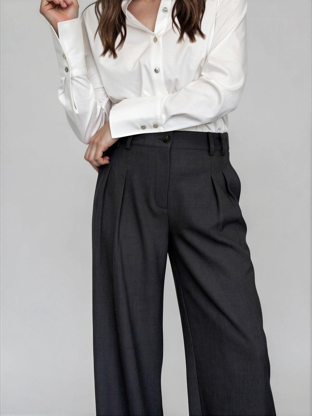 Pantalon tailleur ample à plis Dana