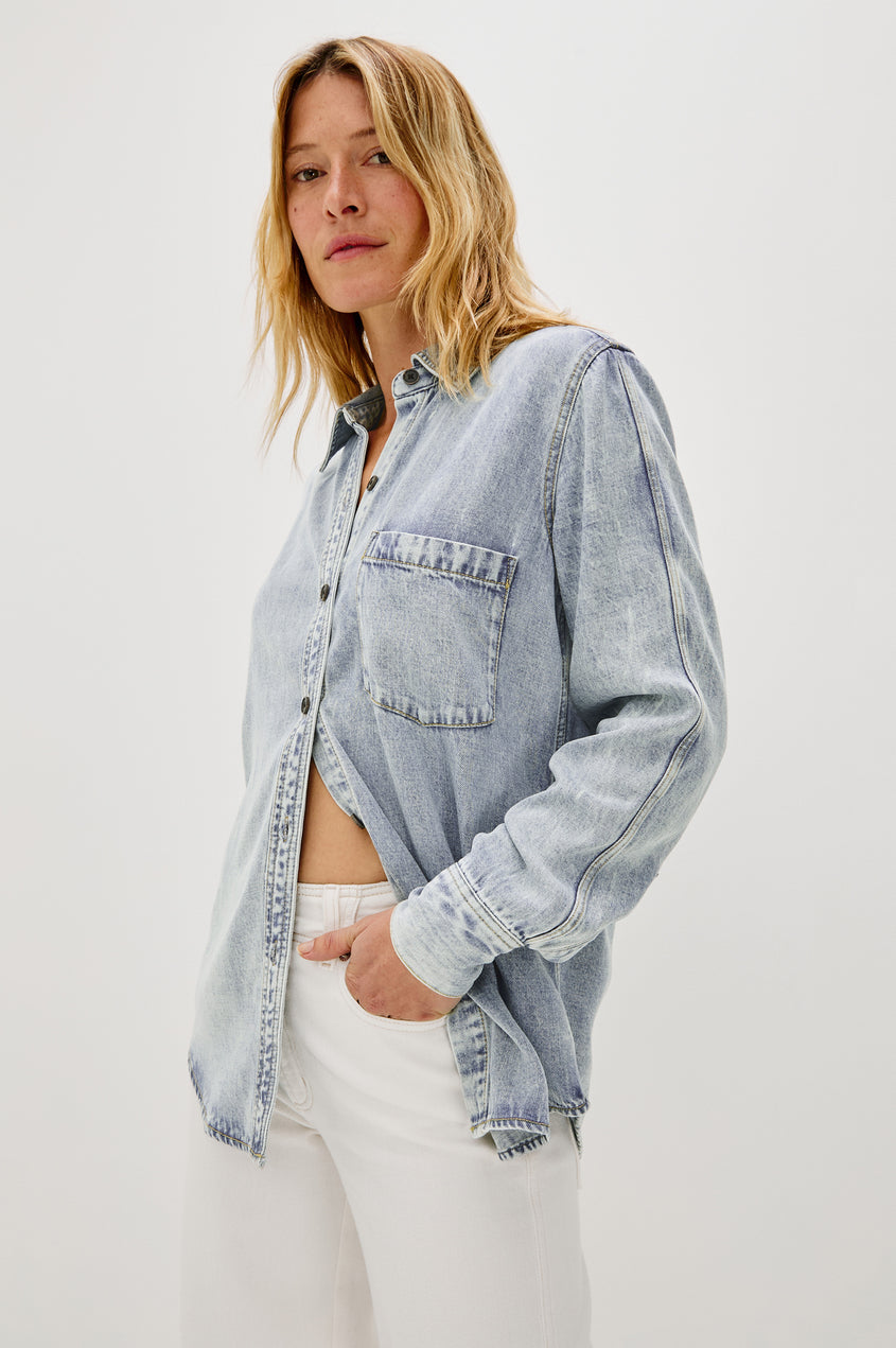 Chemise en denim délavée Atticus
