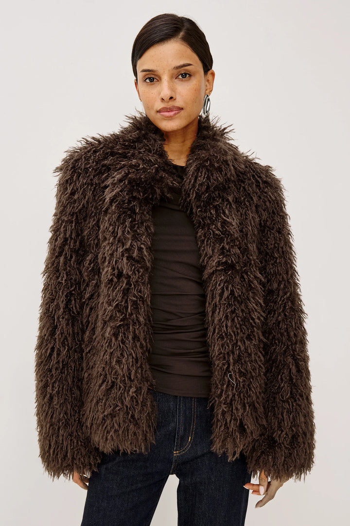 Veste courte en fausse fourrure Blisse