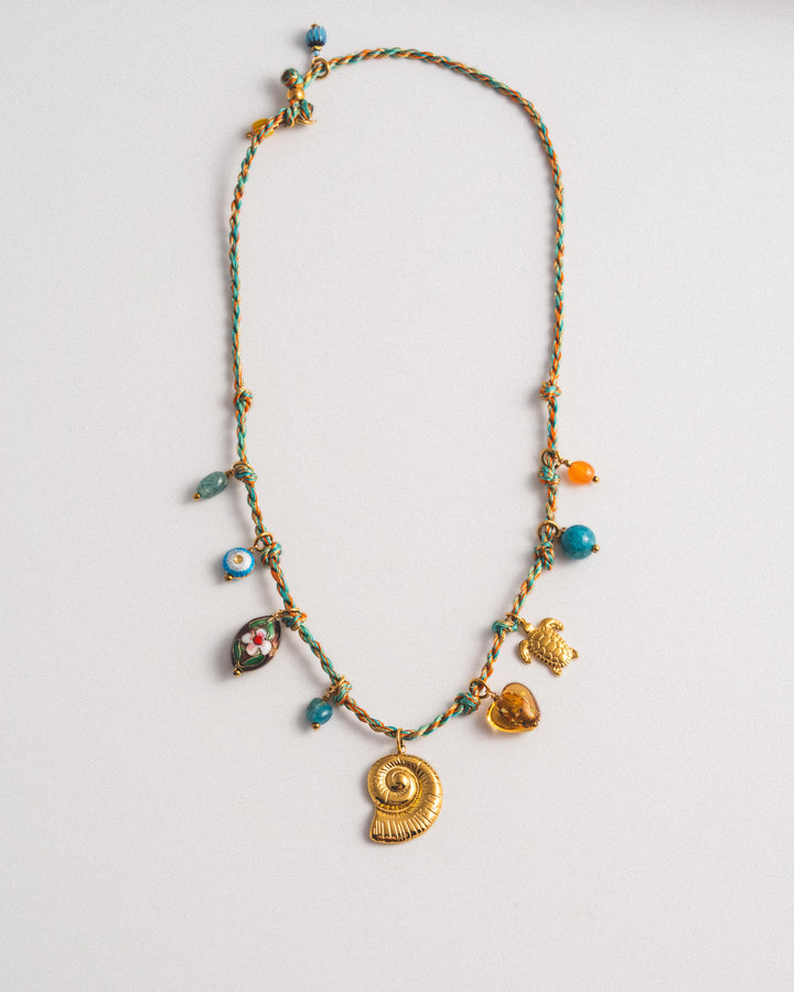 Collier tressé multicolore avec charms Bahia
